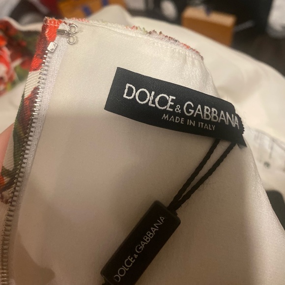 SEXY Dolce & Gabbana Fitted Off White Dress with Colourful Collar 🌷 - Picture 8 of 11